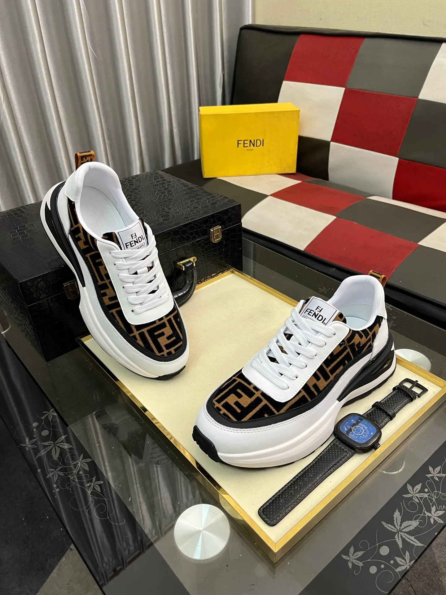 Men's shoes💰458⌚️⌚️[FENDI-FENDI] Classic men's casual shoes🔥New product nowadays, made of cowhide + breathable fabric, comfortable pigskin lining. The perfect last shape and generous and fashionable design have attracted the favor of many consumers. 🔥Number of sizes: 38-444️⃣Colors available